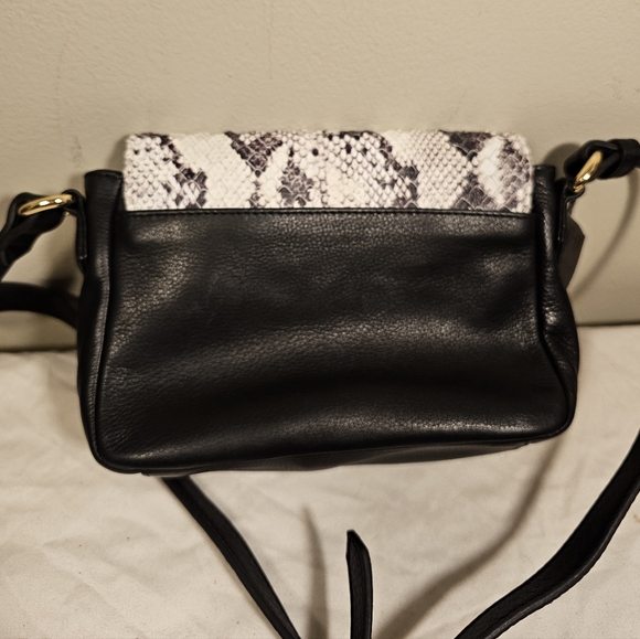 $168 genuine leather Sorrento mini crossbody vanilla snake Aimee kestenberg - Picture 5 of 16